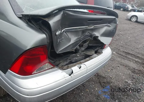 2002 Ford Focus Zts from USA, damaged, VIN 1FAFP38352W113499